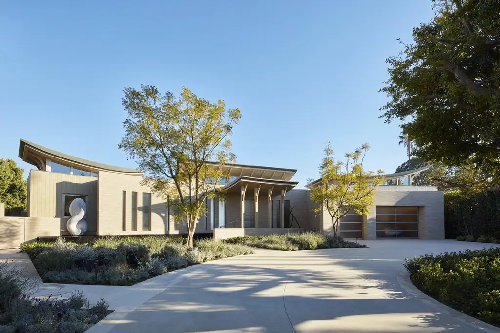 Ridge House by Landry Design Group, A Sculpted Hillside Residence Framing Views, Privacy, and Timeless Luxury 1 Ridge House by Landry Design Group, A Sculpted Hillside Residence Framing Views, Privacy, and Timeless Luxury