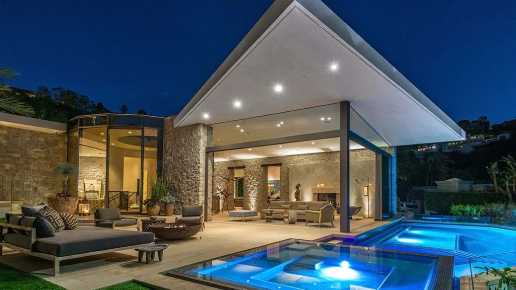 Swallow House by Dean Larkin Design, A Sculptural Coastal Retreat Defined by Light and Landscape 4 Swallow House by Dean Larkin Design A Sculptural Coastal Retreat Defined by Light and Landscape 6