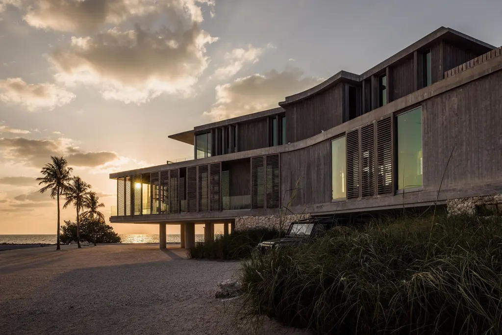 Van der Vlugt Residence, A Benchmark for Resilient Coastal Modern Architecture 3 Van der Vlugt Residence, A Benchmark for Resilient Coastal Modern Architecture