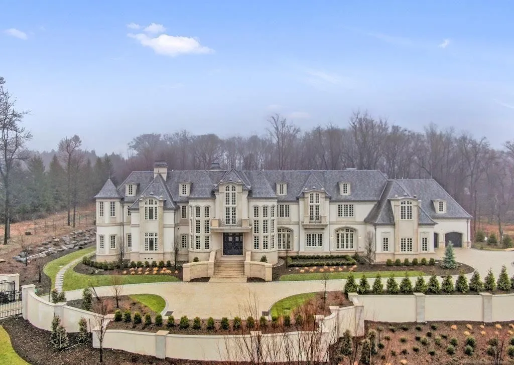 Magnificent New Jersey Mansion Blending Grandeur with Modern Functionality for $21.5 Million 6 10 Frick Dr Extraordinary New Jersey Estate Showcasing Grandeur and Scale 2
