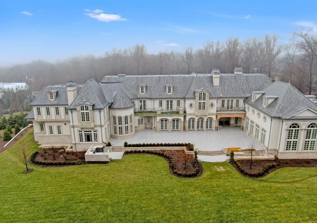 Magnificent New Jersey Mansion Blending Grandeur with Modern Functionality for $21.5 Million 24 10 Frick Dr Extraordinary New Jersey Estate Showcasing Grandeur and Scale 28