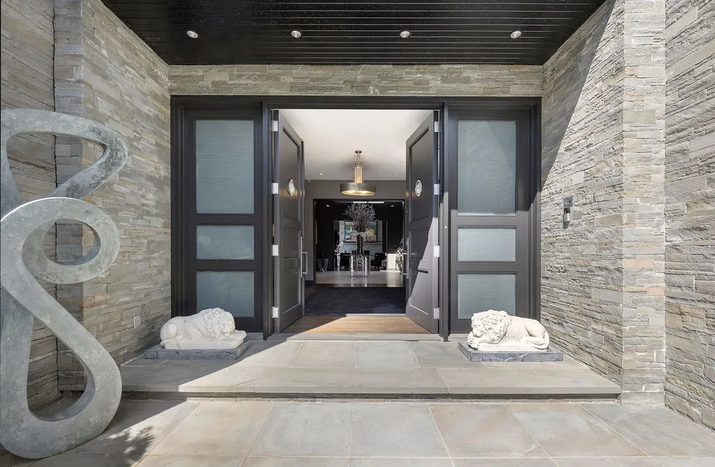 Secluded New York Retreat with Infinity-Edge Pool Hits the Market for $19.5 Million 6 102 result