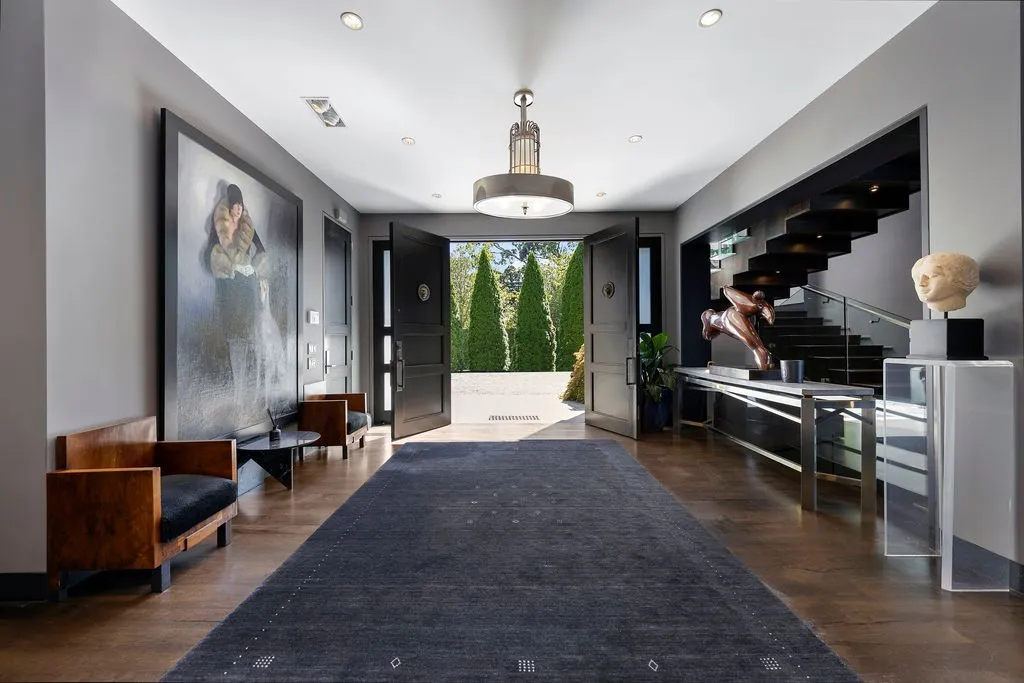 Secluded New York Retreat with Infinity-Edge Pool Hits the Market for $19.5 Million 7 103 result