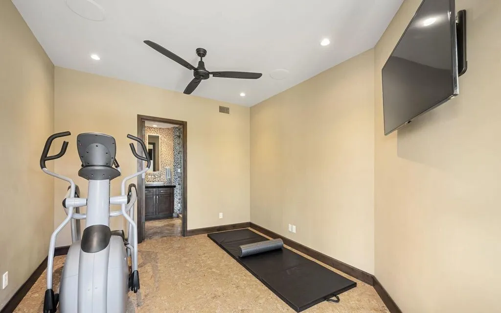 Serene Yet Striking: Inside a $7.1 Million Arizona Desert Showpiece 26 10570 E Pinnacle Peak Rd Unveils an Extraordinary 7.1 Million Arizona Masterpiece 16