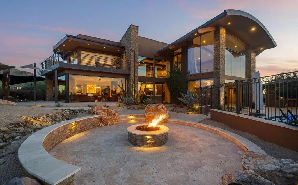 Serene Yet Striking: Inside a $7.1 Million Arizona Desert Showpiece 14 10570 E Pinnacle Peak Rd Unveils an Extraordinary 7.1 Million Arizona Masterpiece 17