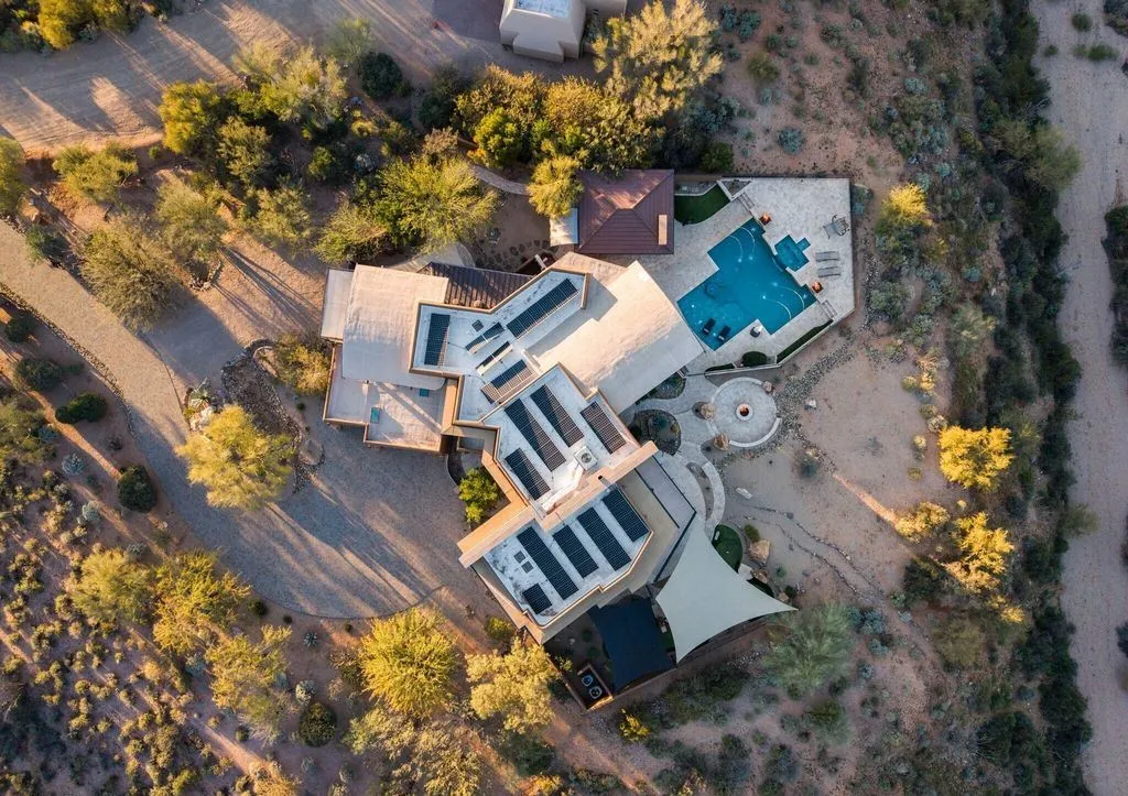 Serene Yet Striking: Inside a $7.1 Million Arizona Desert Showpiece 31 10570 E Pinnacle Peak Rd Unveils an Extraordinary 7.1 Million Arizona Masterpiece 27