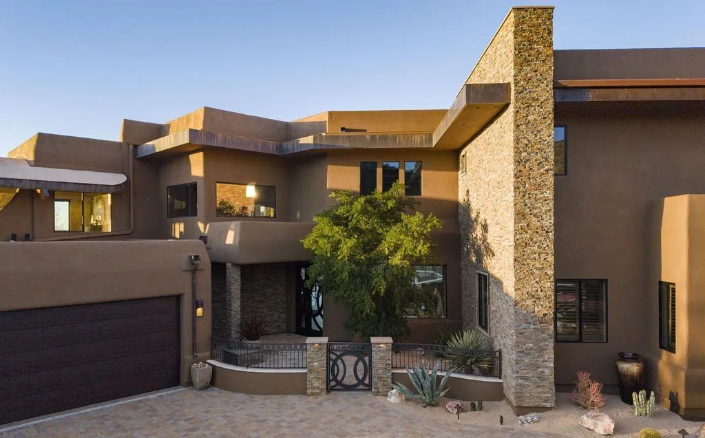 Serene Yet Striking: Inside a $7.1 Million Arizona Desert Showpiece 7 10570 E Pinnacle Peak Rd Unveils an Extraordinary 7.1 Million Arizona Masterpiece 3