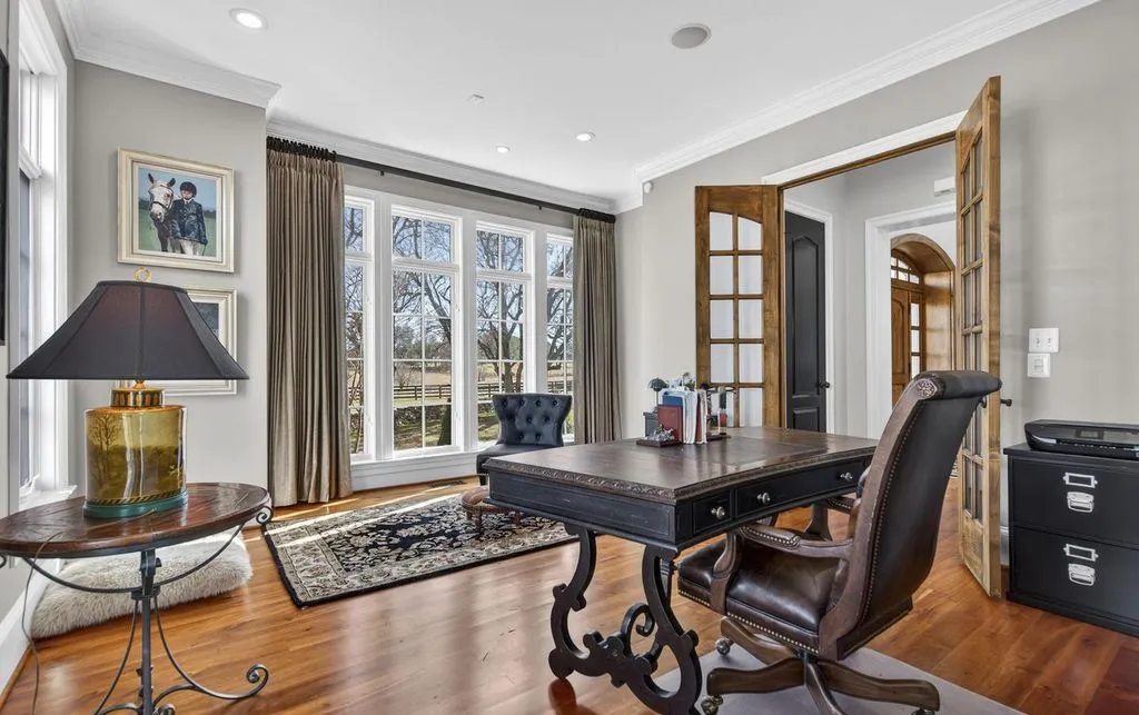 Stunning Virginia Country Estate with Panoramic Blue Ridge Mountain Views Asks $3.395M 9 106 result 1