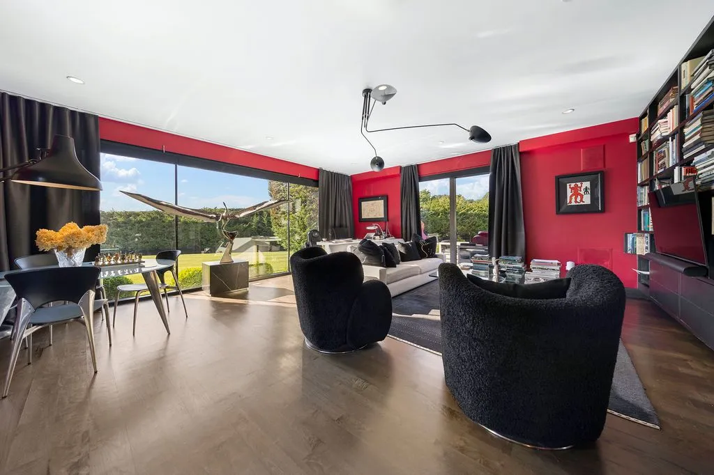 Secluded New York Retreat with Infinity-Edge Pool Hits the Market for $19.5 Million 10 106 result