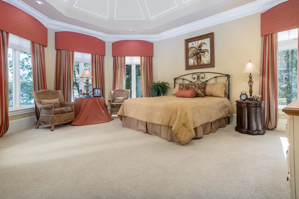 Elevated Coastal Living: $6.595M Georgia Residence with Sweeping Waterfront Scenery 14 1070 Prosperity Point Showcases a Stunning Waterfront Estate 10