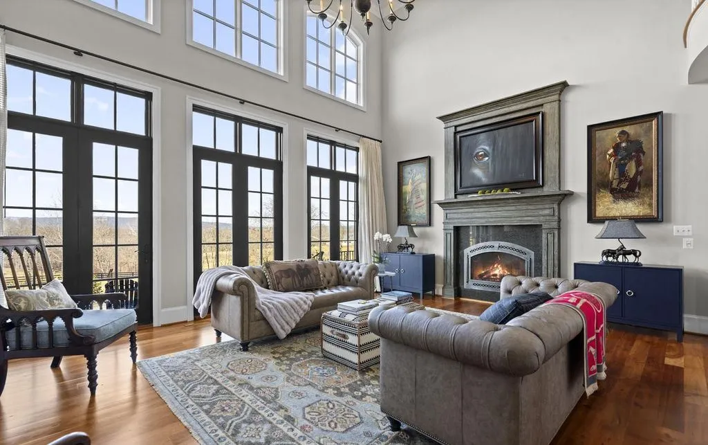 Stunning Virginia Country Estate with Panoramic Blue Ridge Mountain Views Asks $3.395M 12 109 result 1