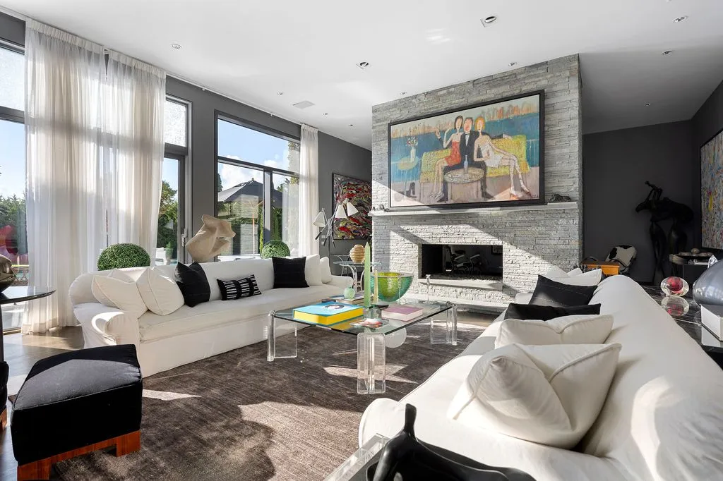 Secluded New York Retreat with Infinity-Edge Pool Hits the Market for $19.5 Million 14 110 result