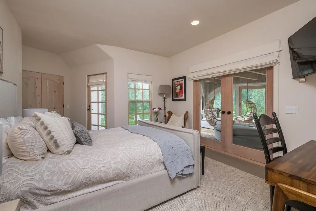 Spectacular Idaho Valley Estate Offering a Truly Rare Homesite Priced at $5.995M 22 114 Deer Creek Ln — Spectacular Valley Estate Offering a Truly Rare Homesite 19