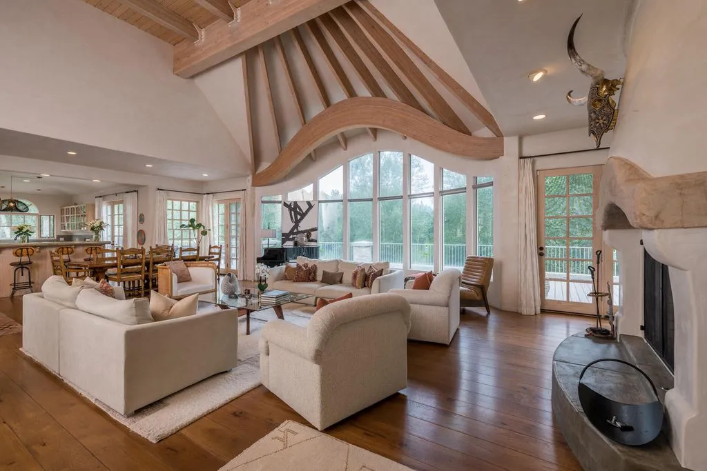 Spectacular Idaho Valley Estate Offering a Truly Rare Homesite Priced at $5.995M 9 114 Deer Creek Ln — Spectacular Valley Estate Offering a Truly Rare Homesite 6