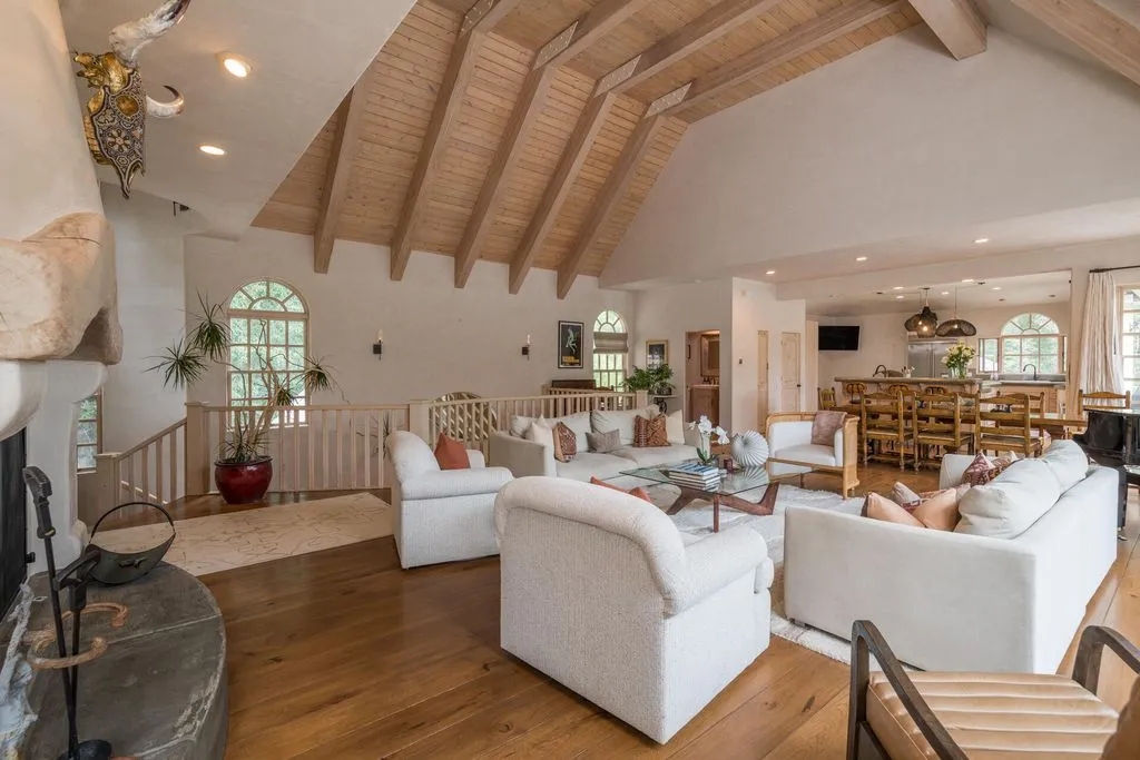 Spectacular Idaho Valley Estate Offering a Truly Rare Homesite Priced at $5.995M 12 114 Deer Creek Ln — Spectacular Valley Estate Offering a Truly Rare Homesite 9