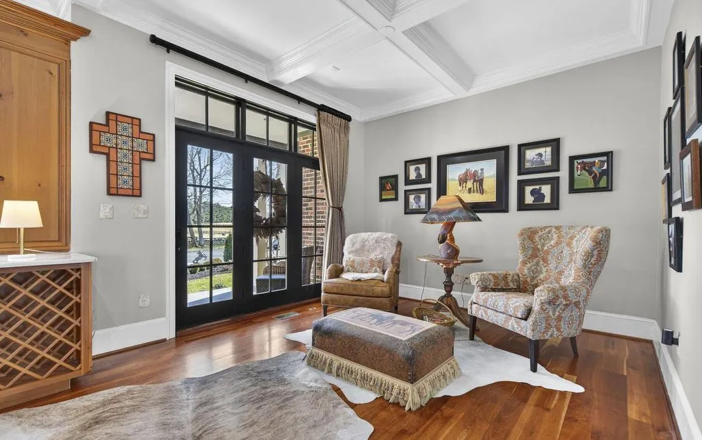 Stunning Virginia Country Estate with Panoramic Blue Ridge Mountain Views Asks $3.395M 17 114 result 1