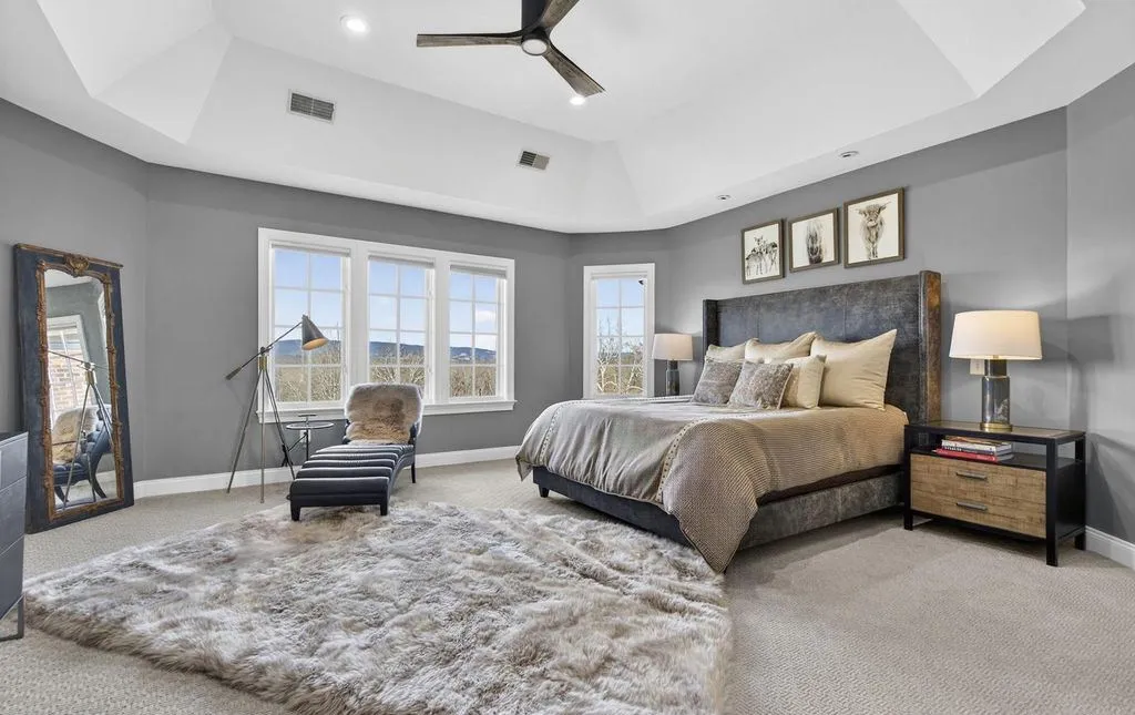 Stunning Virginia Country Estate with Panoramic Blue Ridge Mountain Views Asks $3.395M 20 119 result 1