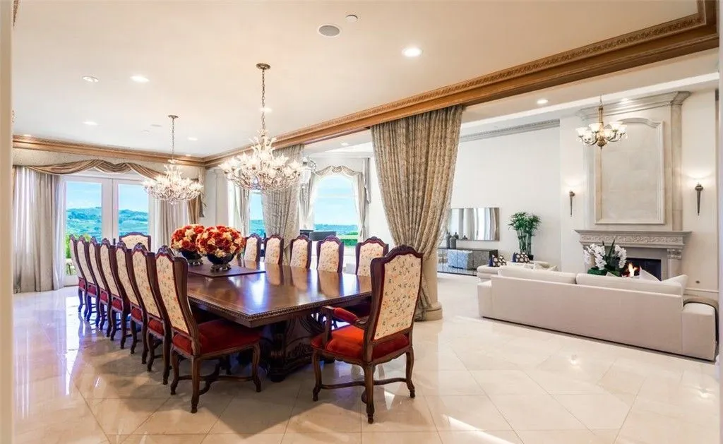 Luxury Coastal Estate with Ocean Views in Southern California Priced at $17.988M 11 12 Morning Dove Magnificent Ocean View Estate in Southern California 10