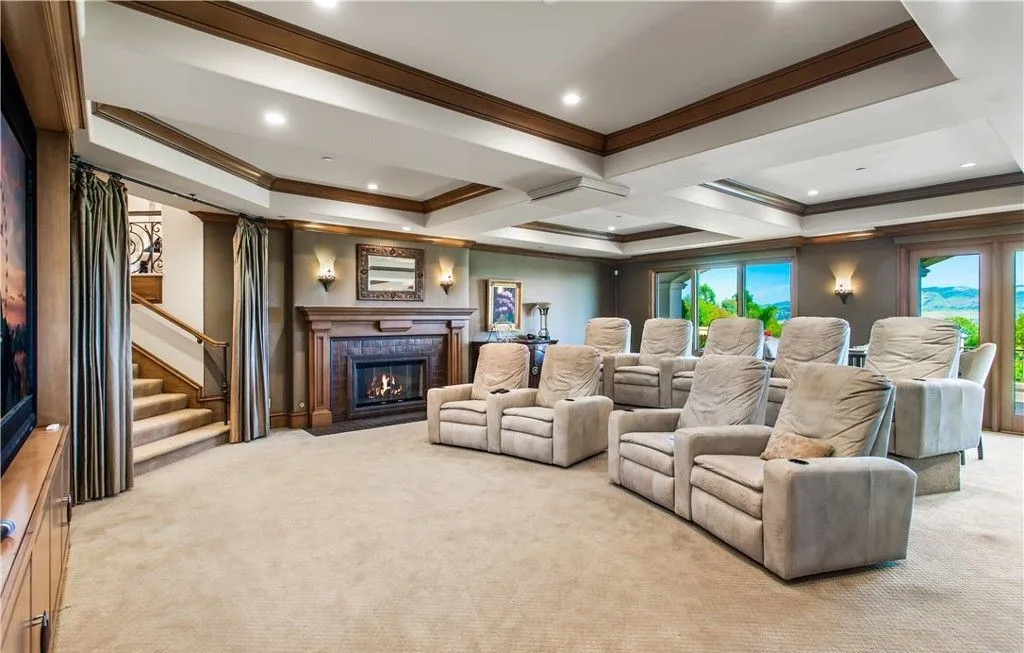 Luxury Coastal Estate with Ocean Views in Southern California Priced at $17.988M 27 12 Morning Dove Magnificent Ocean View Estate in Southern California 22