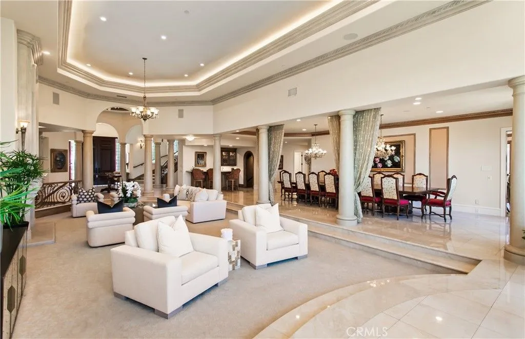 Luxury Coastal Estate with Ocean Views in Southern California Priced at $17.988M 10 12 Morning Dove Magnificent Ocean View Estate in Southern California 9