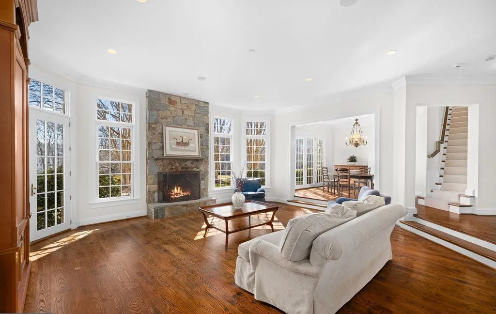 Stunning 5-Acre Estate Surrounded by Lush Gardens in Virginia Listed for $5.999M 15 1205 Towlston Rd Exceptional 5 Acre Private Estate in Virginia 11