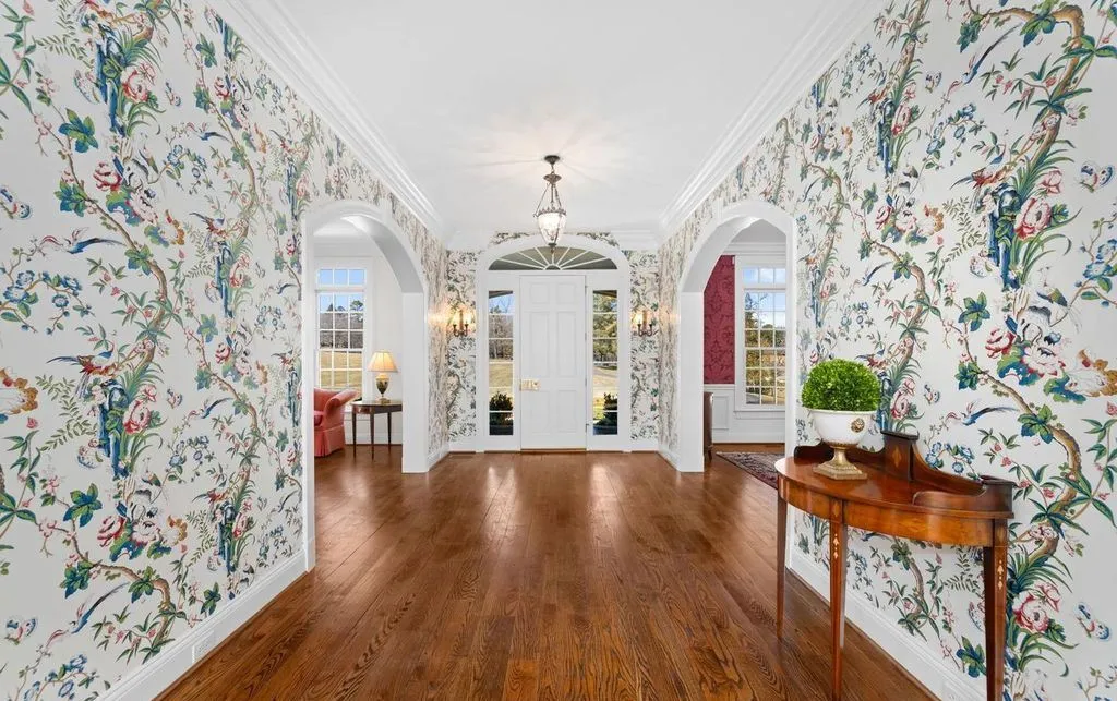 Stunning 5-Acre Estate Surrounded by Lush Gardens in Virginia Listed for $5.999M 7 1205 Towlston Rd Exceptional 5 Acre Private Estate in Virginia 3