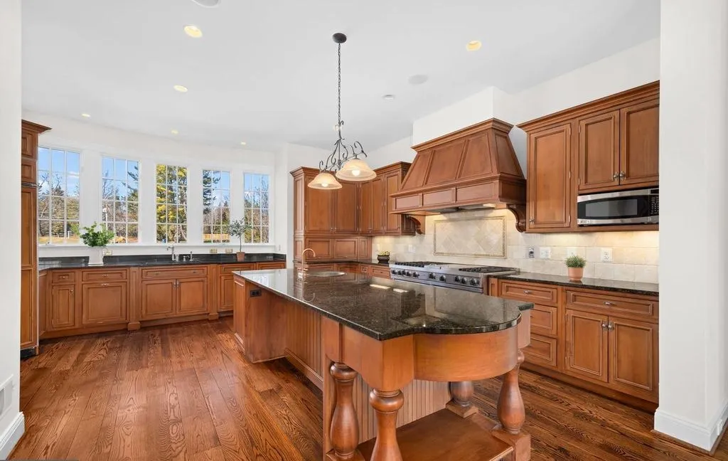 Stunning 5-Acre Estate Surrounded by Lush Gardens in Virginia Listed for $5.999M 13 1205 Towlston Rd Exceptional 5 Acre Private Estate in Virginia 9