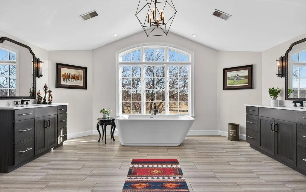 Stunning Virginia Country Estate with Panoramic Blue Ridge Mountain Views Asks $3.395M 22 121 result 1