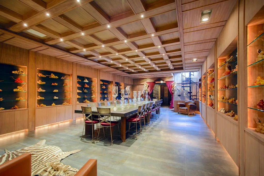 Secluded New York Retreat with Infinity-Edge Pool Hits the Market for $19.5 Million 23 123 result