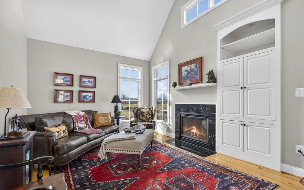 Stunning Virginia Country Estate with Panoramic Blue Ridge Mountain Views Asks $3.395M 23 126 result 1