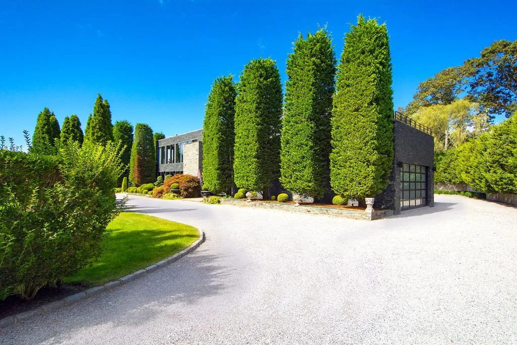 Secluded New York Retreat with Infinity-Edge Pool Hits the Market for $19.5 Million 27 127 result