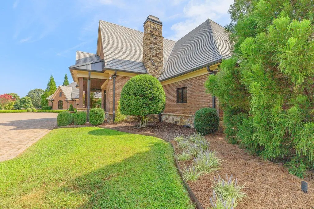 Grand Country Estate with 22 Private Acres in Georgia Listed for $4.9M 30 1297 Houston Valley Rd — Spectacular Private Estate on 22 Acres 28