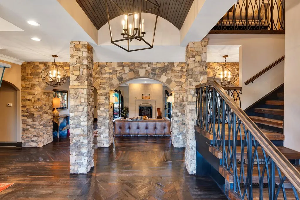 Grand Country Estate with 22 Private Acres in Georgia Listed for $4.9M 7 1297 Houston Valley Rd — Spectacular Private Estate on 22 Acres 3