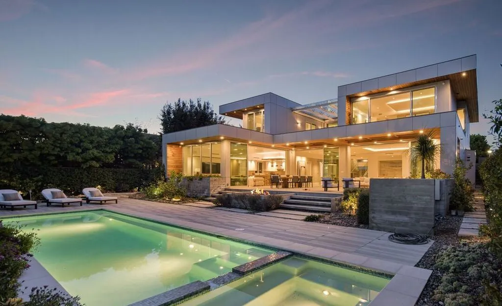 Breathtaking Golf Course Views Define This $10.995M California Contemporary Estate 5 13120 Nimrod Pl A Breathtaking Modern Estate Overlooking the Golf Course 1