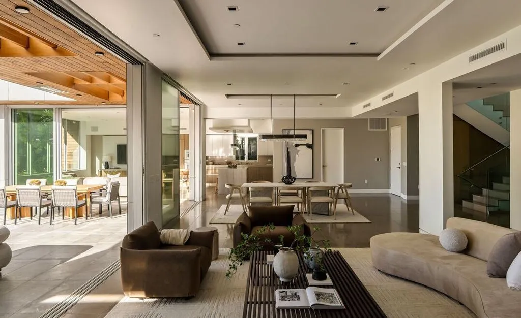 Breathtaking Golf Course Views Define This $10.995M California Contemporary Estate 10 13120 Nimrod Pl A Breathtaking Modern Estate Overlooking the Golf Course 10