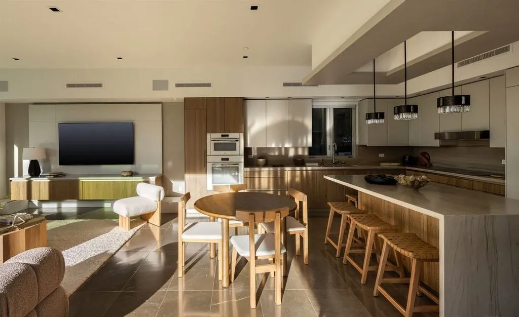 Breathtaking Golf Course Views Define This $10.995M California Contemporary Estate 24 13120 Nimrod Pl A Breathtaking Modern Estate Overlooking the Golf Course 14