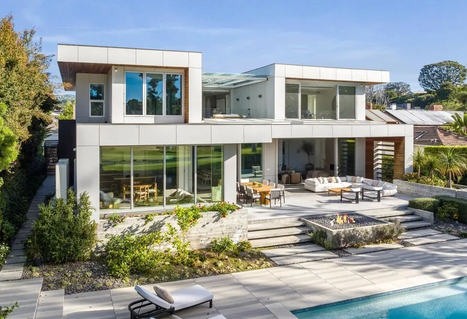 Breathtaking Golf Course Views Define This $10.995M California Contemporary Estate 28 13120 Nimrod Pl A Breathtaking Modern Estate Overlooking the Golf Course 29