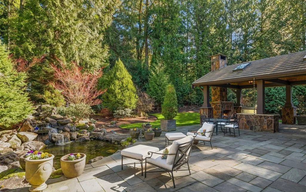 $3,195,000 Washington Timber-Frame Masterpiece Lives Like a Private Mountain Resort 11 1320 289th Avenue NE Delivers a Stunning Private Lodge 15
