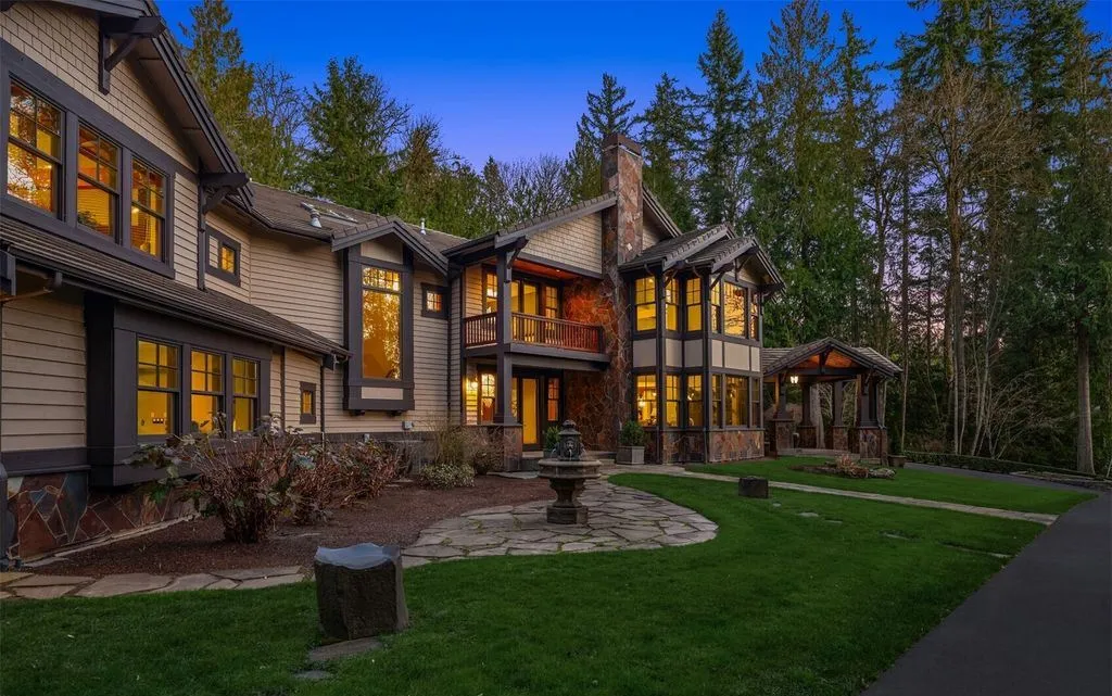 $3,195,000 Washington Timber-Frame Masterpiece Lives Like a Private Mountain Resort 20 1320 289th Avenue NE Delivers a Stunning Private Lodge 19