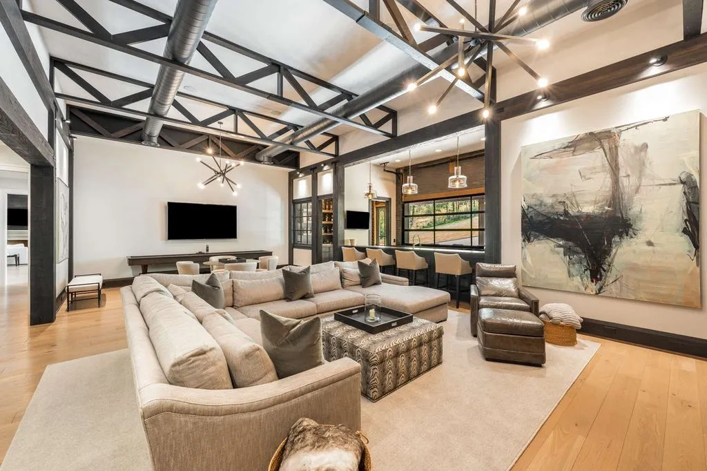 Luxury Tennessee Estate Combining Classic Elegance with Modern Design Listed for $7.995M 16 1409 Montmorenci Pass — Stunning Tennessee Estate 16