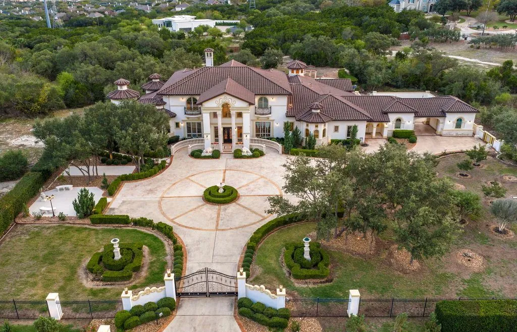 Private, Resort-Inspired Texas Estate Lists for $3,399,000 31 1418 Greystone A Stunning Texas Estate Offering Elevated Resort Living 28
