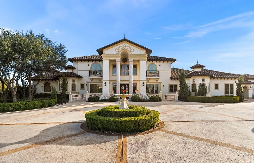 Private, Resort-Inspired Texas Estate Lists for $3,399,000 19 1418 Greystone A Stunning Texas Estate Offering Elevated Resort Living 5