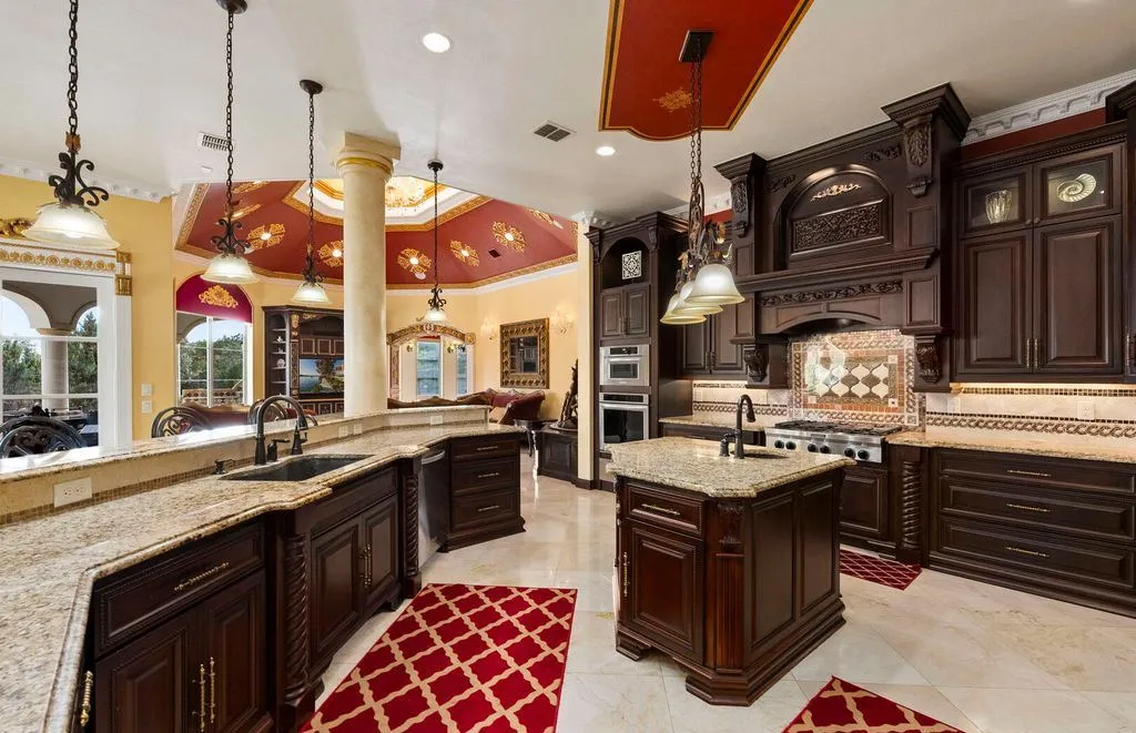 Private, Resort-Inspired Texas Estate Lists for $3,399,000 11 1418 Greystone A Stunning Texas Estate Offering Elevated Resort Living 9