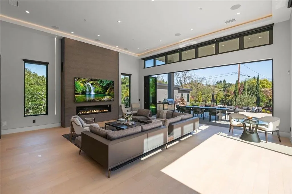 Ultra-Luxury Modern Home in Silicon Valley Asks $11.298M 13 14920 Sobey Rd — Stunning Ultra Luxury Modern Home 11