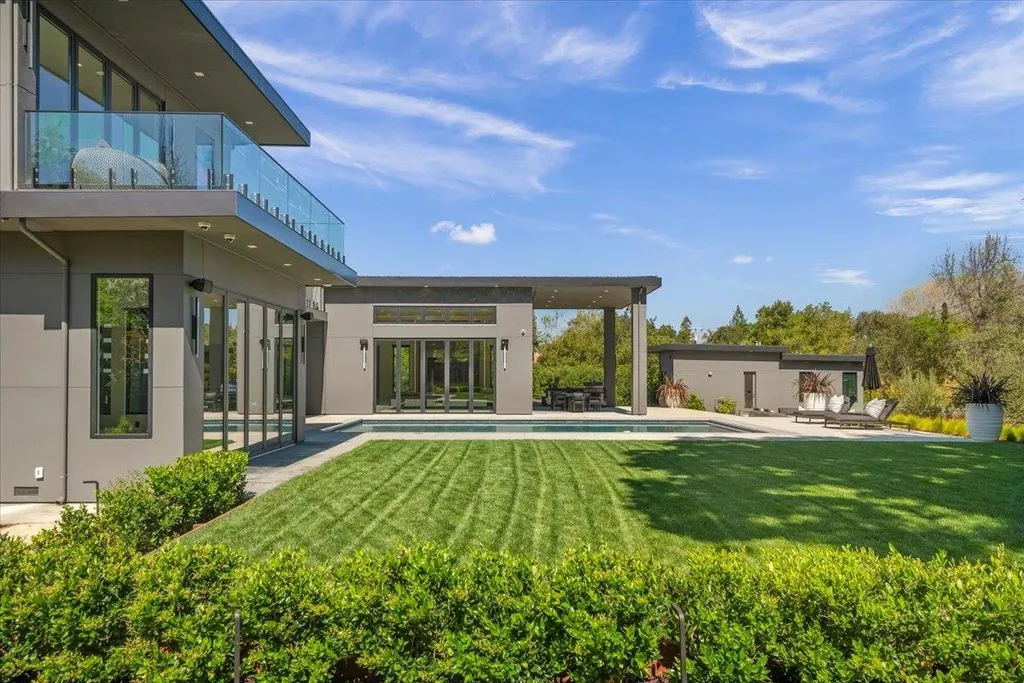 Ultra-Luxury Modern Home in Silicon Valley Asks $11.298M 20 14920 Sobey Rd — Stunning Ultra Luxury Modern Home 22