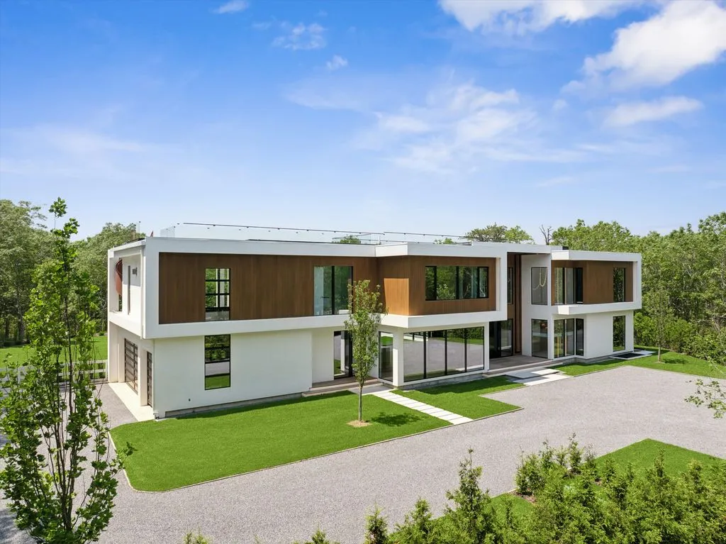 Exquisite Modern Estate on Nearly 5 Acres in New York Lists for $13.995 Million 5 15 Watermill Height Dr An Exquisite Modern Estate on Nearly 5 Acres in New York 1