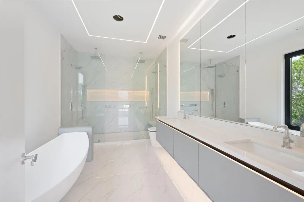 Exquisite Modern Estate on Nearly 5 Acres in New York Lists for $13.995 Million 20 15 Watermill Height Dr An Exquisite Modern Estate on Nearly 5 Acres in New York 13