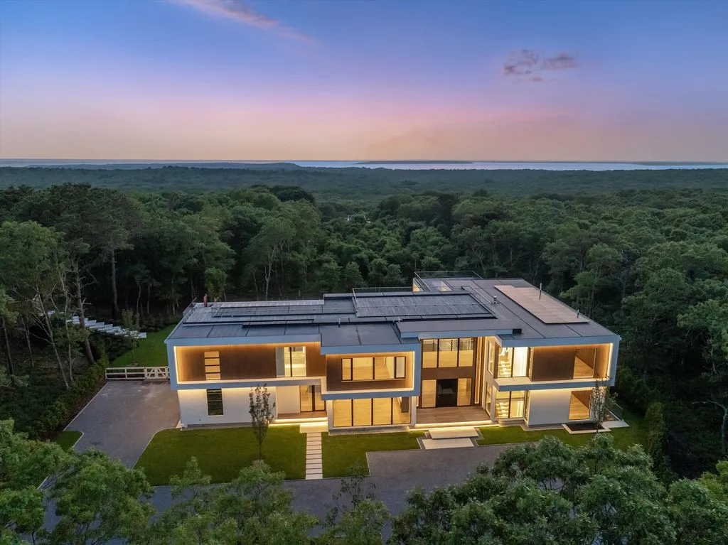 Exquisite Modern Estate on Nearly 5 Acres in New York Lists for $13.995 Million 18 15 Watermill Height Dr An Exquisite Modern Estate on Nearly 5 Acres in New York 25