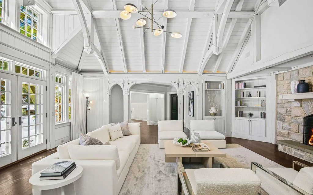 Classic English Manor in Connecticut Listed for $15.6 Million 16 164 Round Hill Rd Stunning English Manor in Connecticut 11