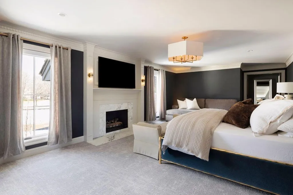 Elegant Luxury Residence by Hendel Homes Showcasing Superior Craftsmanship Available for $4.95M 22 170 Spur Cir Stunning Luxury Estate by Hendel Homes in Minnesota 18